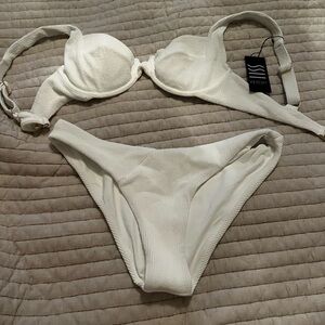 White Vetchy Bikini Set size medium
